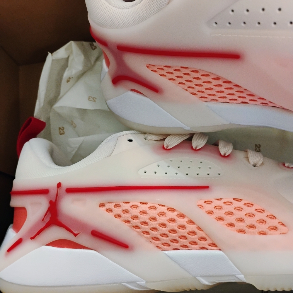 Women's Cute New Jordan Men's Heir Series Treat Yourself Shoes